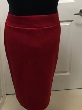 Eloquii size 16 Red pencil skirt
